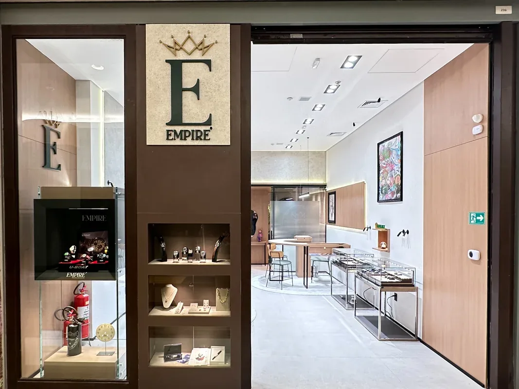 Fachada da loja Empire Watches & Jewelry no Shopping Vila Olímpia